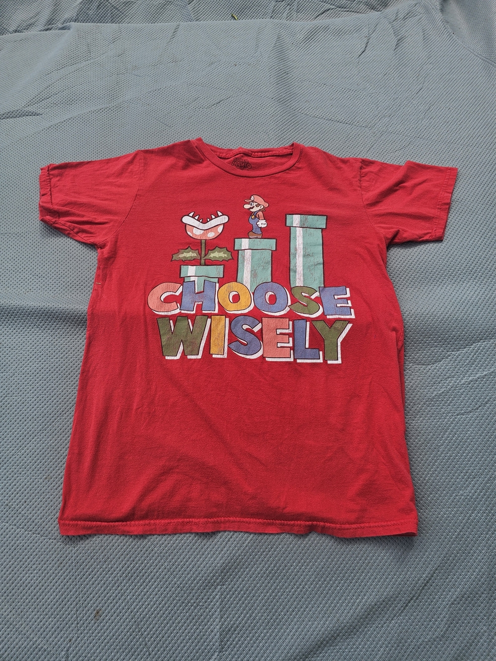 Nintendo Super Mario Bros Red 'Choose Wisely' Graphic Tee Medium